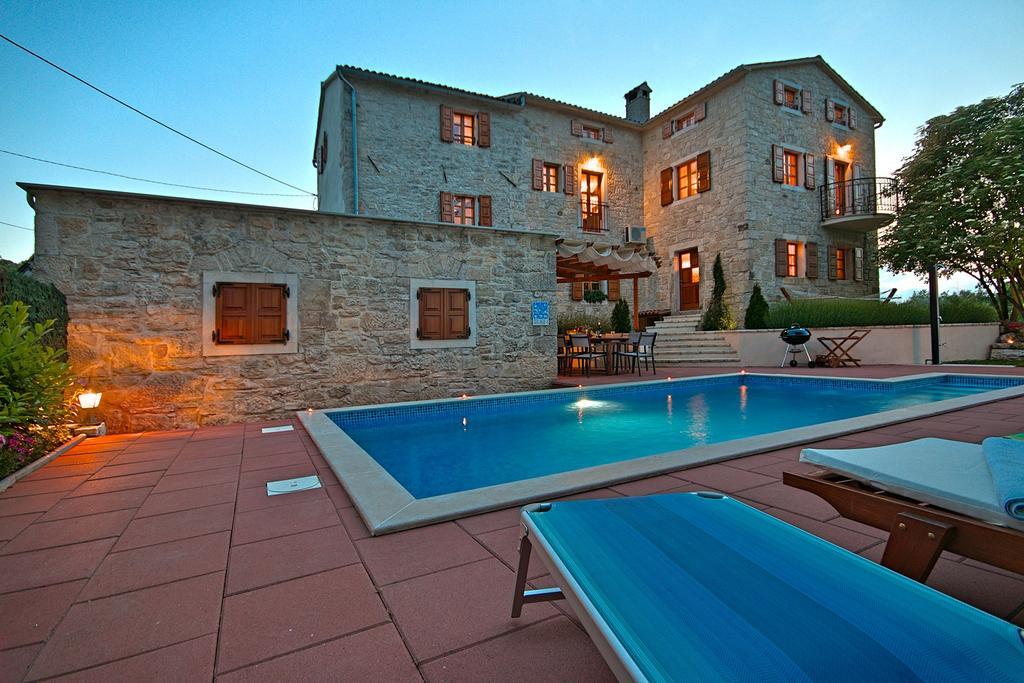 Villa Angela e Giovanni Vižinada Esterno foto